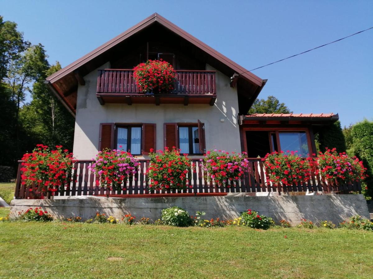 Holiday Home Mare Near River Karlovac Εξωτερικό φωτογραφία