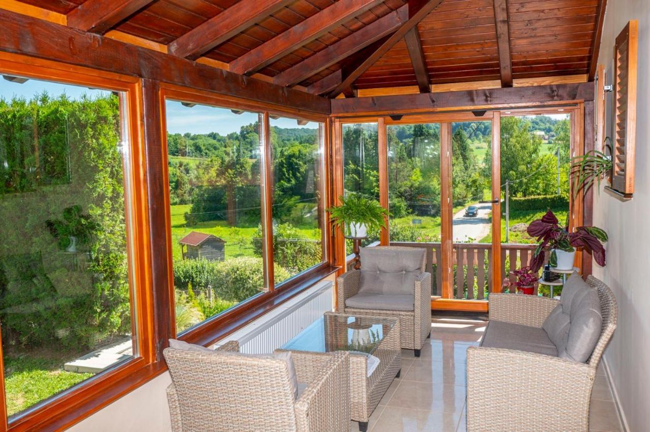 Holiday Home Mare Near River Karlovac Εξωτερικό φωτογραφία